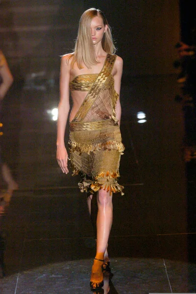 Look 29